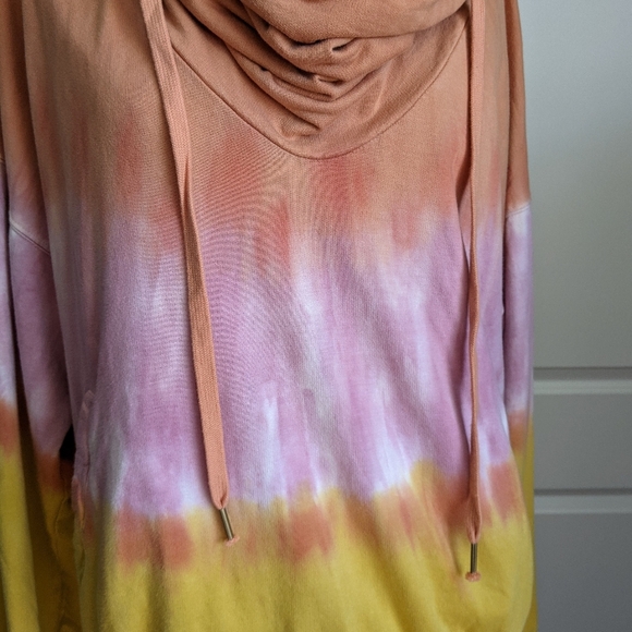 Young Fabulous & Broke Pullover Hooded Cowl  Pockets Tie Dye Orange Pink L NWT - Picture 13 of 16